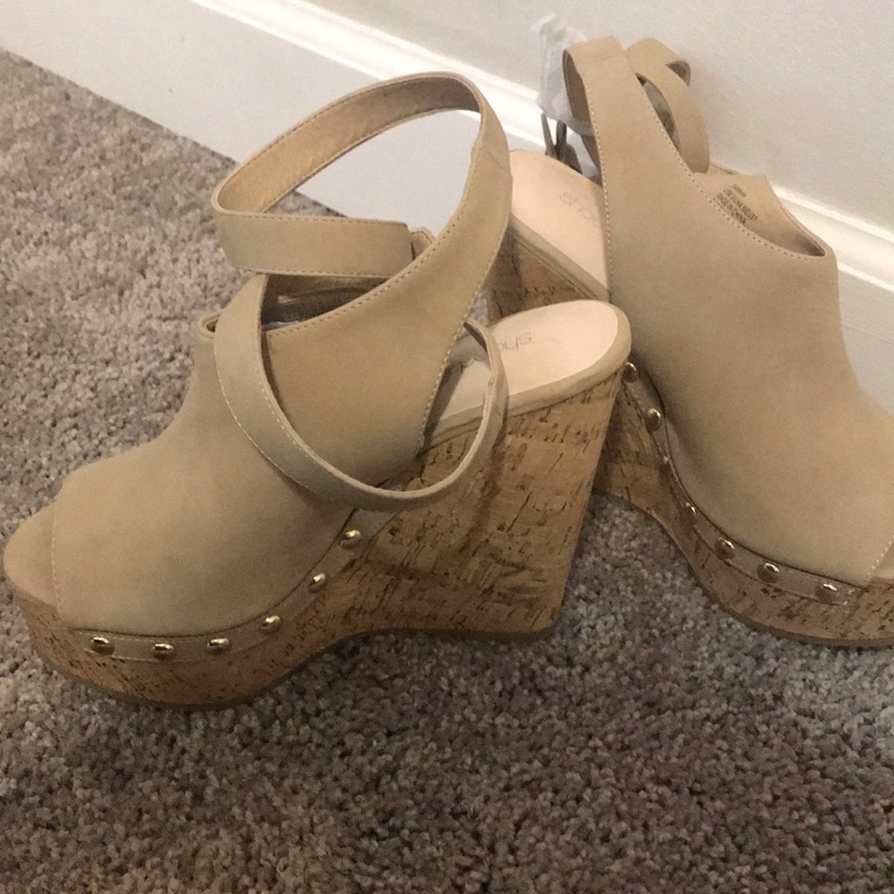 Nude Suede Open-toe Wedges